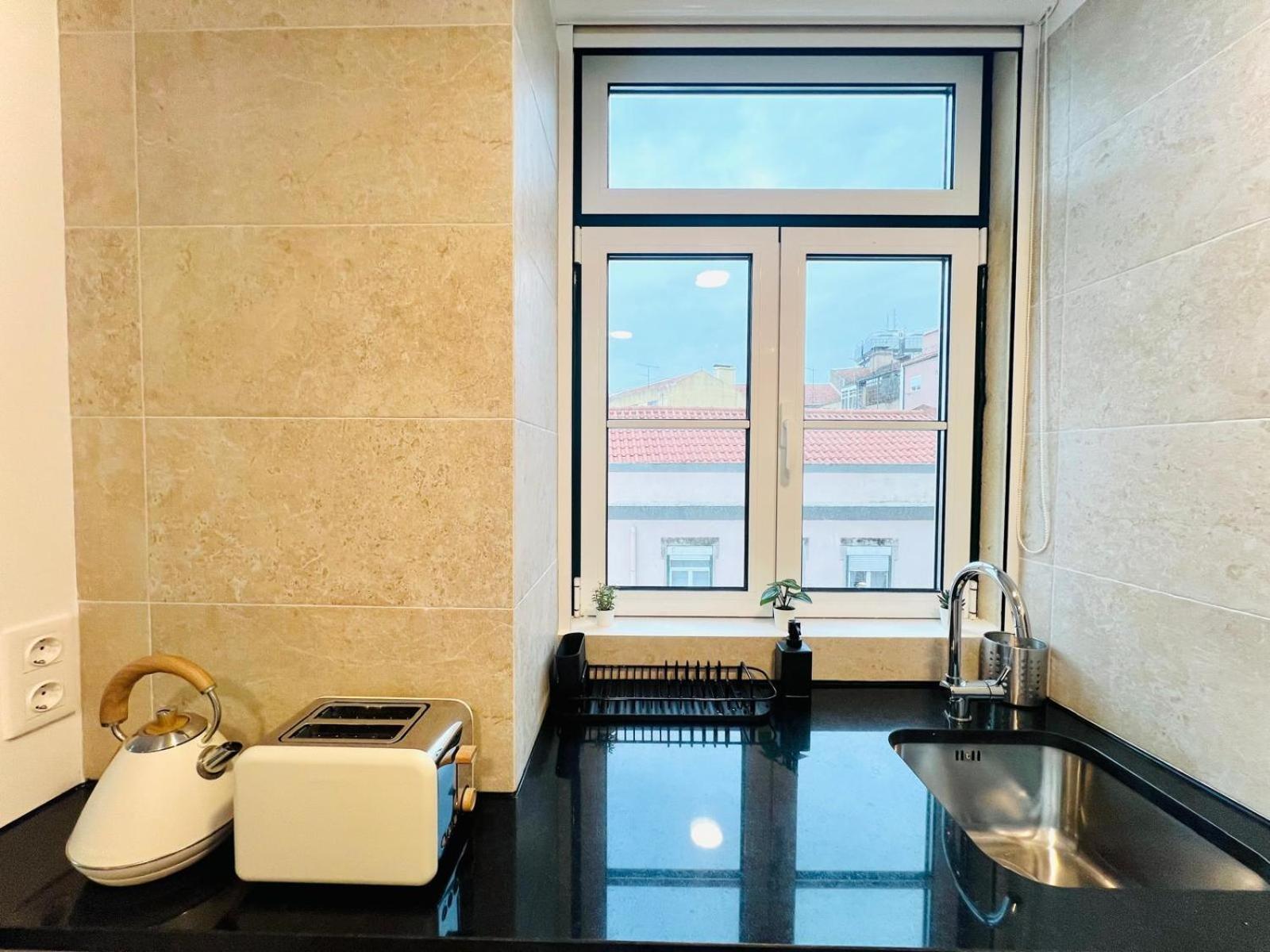 Lisbon Pink House II Beautiful 2 Bedroom Flat In City Center Dış mekan fotoğraf